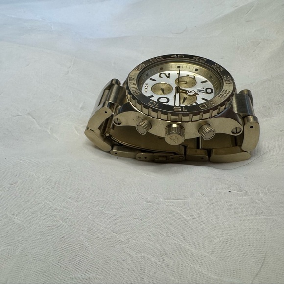 Nixon Gold 42-20 Womens Chronograph Watch - Picture 7 of 8